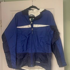 LL bean boys rain jacket size XL -18